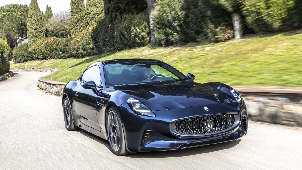 Prices and Specifications for Maserati GranTurismo Folgore 2024 in UAE